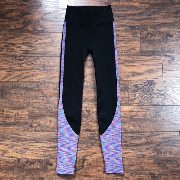 Lululemon • 2021 Love Revealed Tight 7/8 black rainbow space dye leggings - Picture 6 of 10